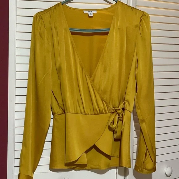 Bar III Tie-Waist Wrap Blouse Small - Picture 14 of 15